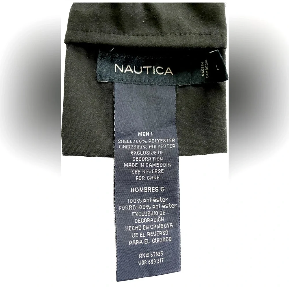 😎 NWOT Men’s Large Nautica Swim trunks with one back & two side pockets